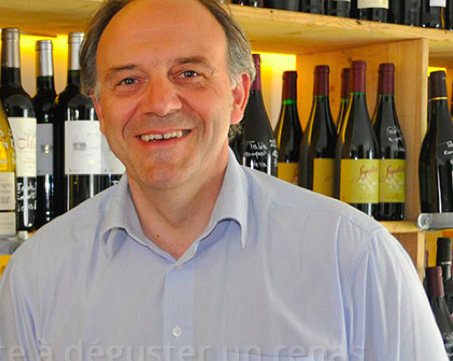Le Volet qui penche